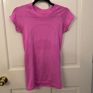 Lululemon athletic top